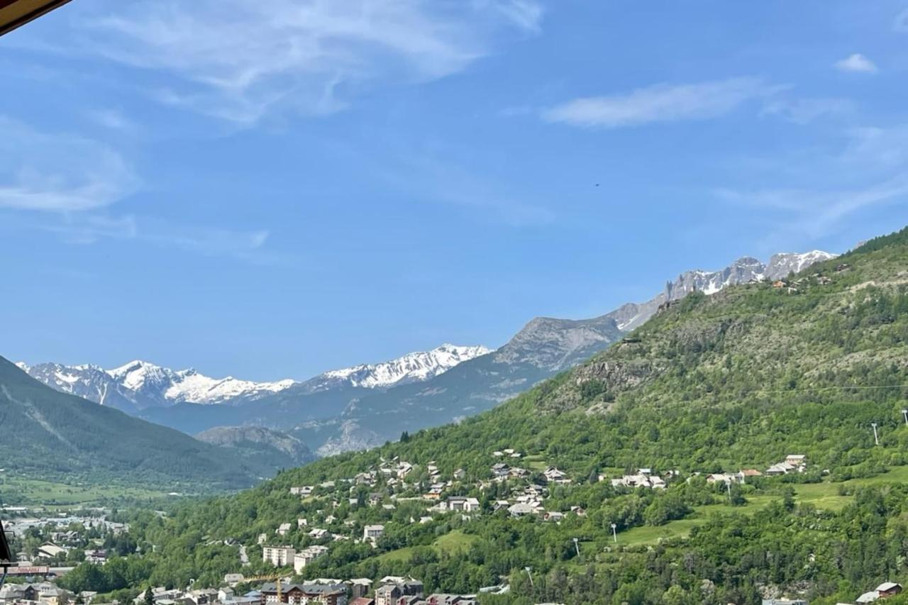 Appartement 100 M Near The Cite Vauban In Briançon